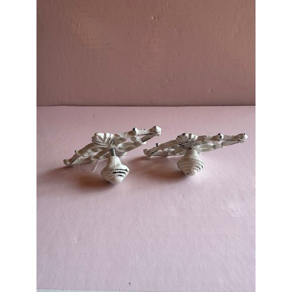 Set Of 2 Of White Wash Vintage Style Knobs french Style Shabby Chic pull - Picture 9 of 9